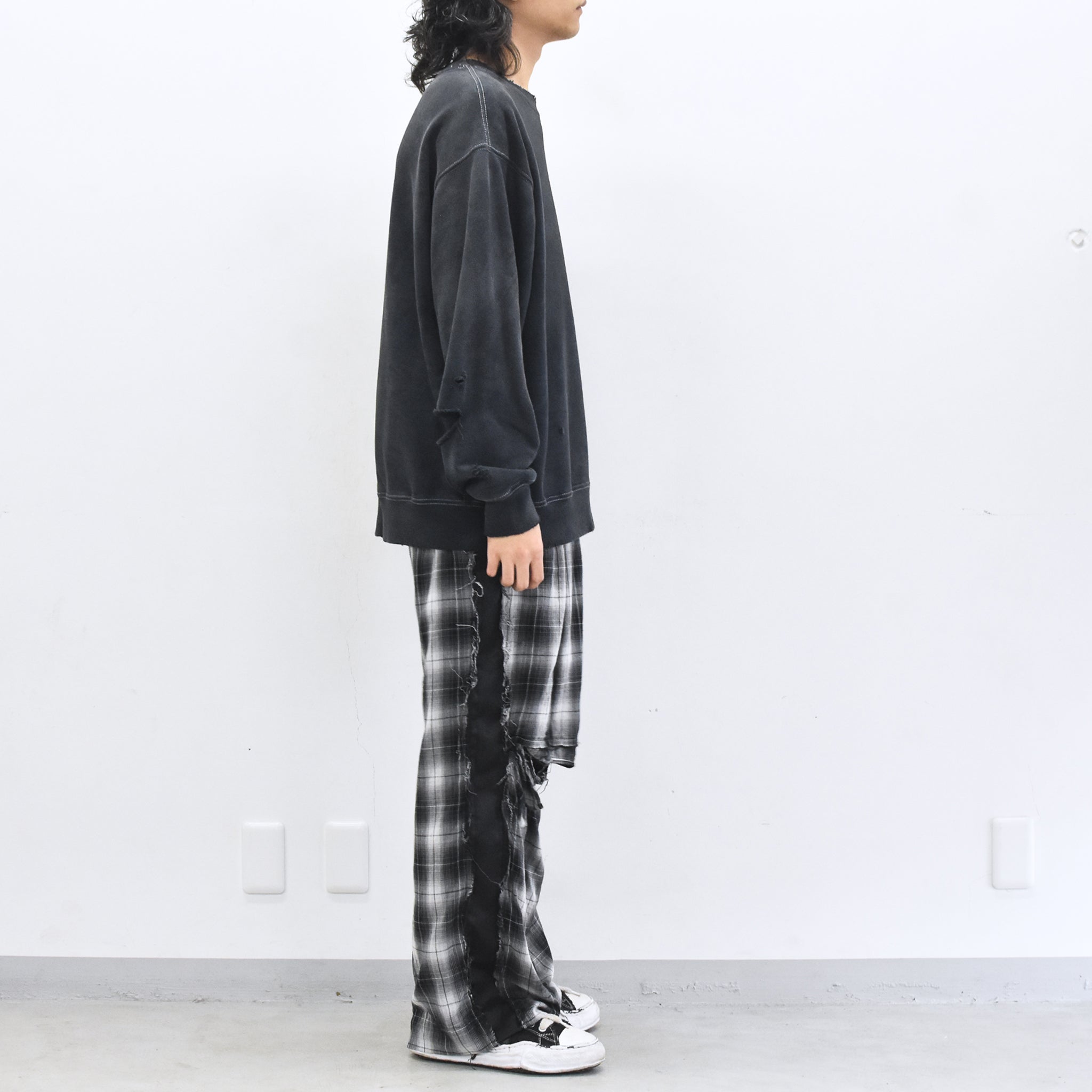 THE JEAN PIERRE / Pigment Grunge Destroy Sweat Shirt - FADE BLK