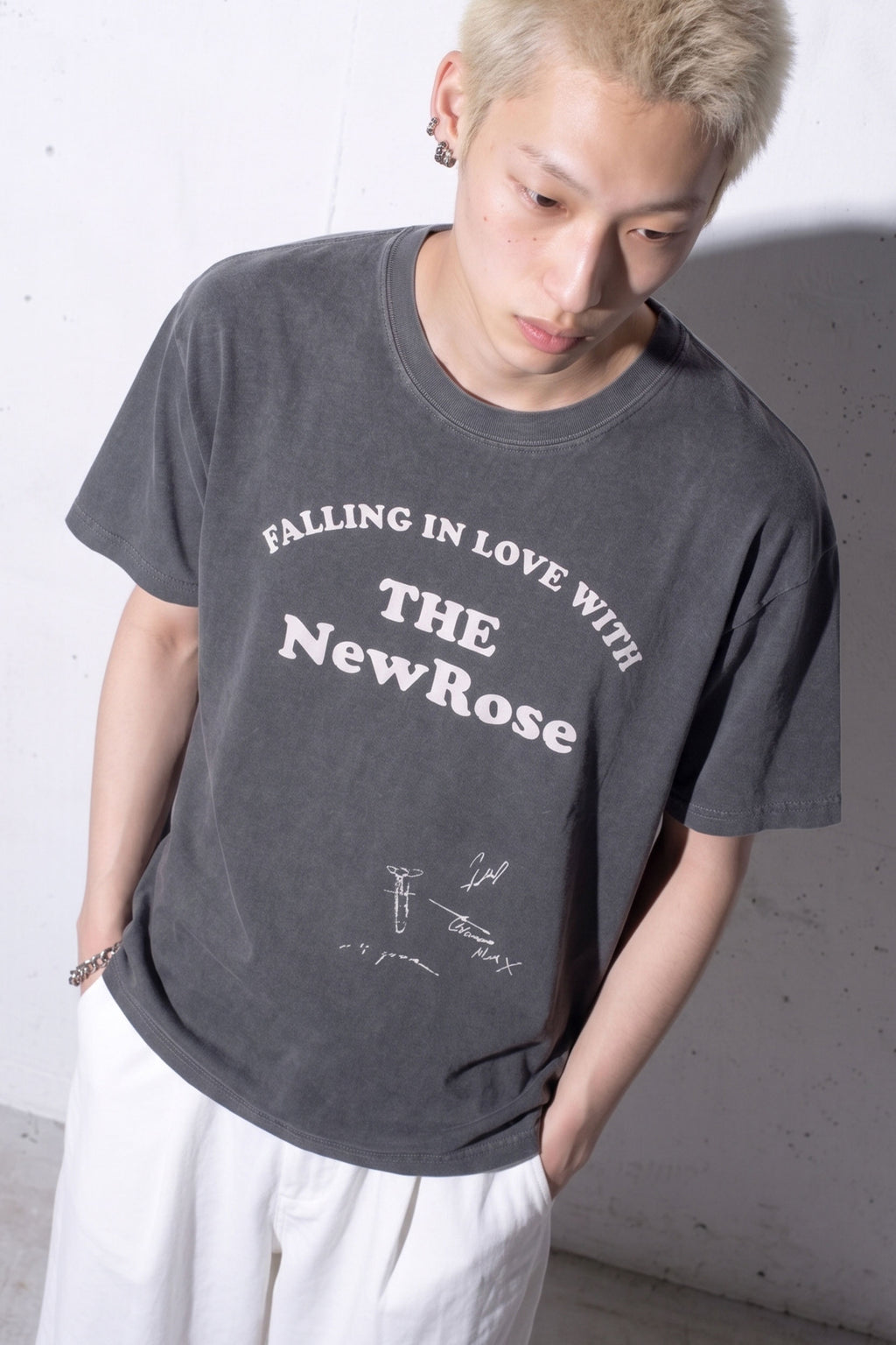 NewRose / NewRose T-shirt - USED BLACK
