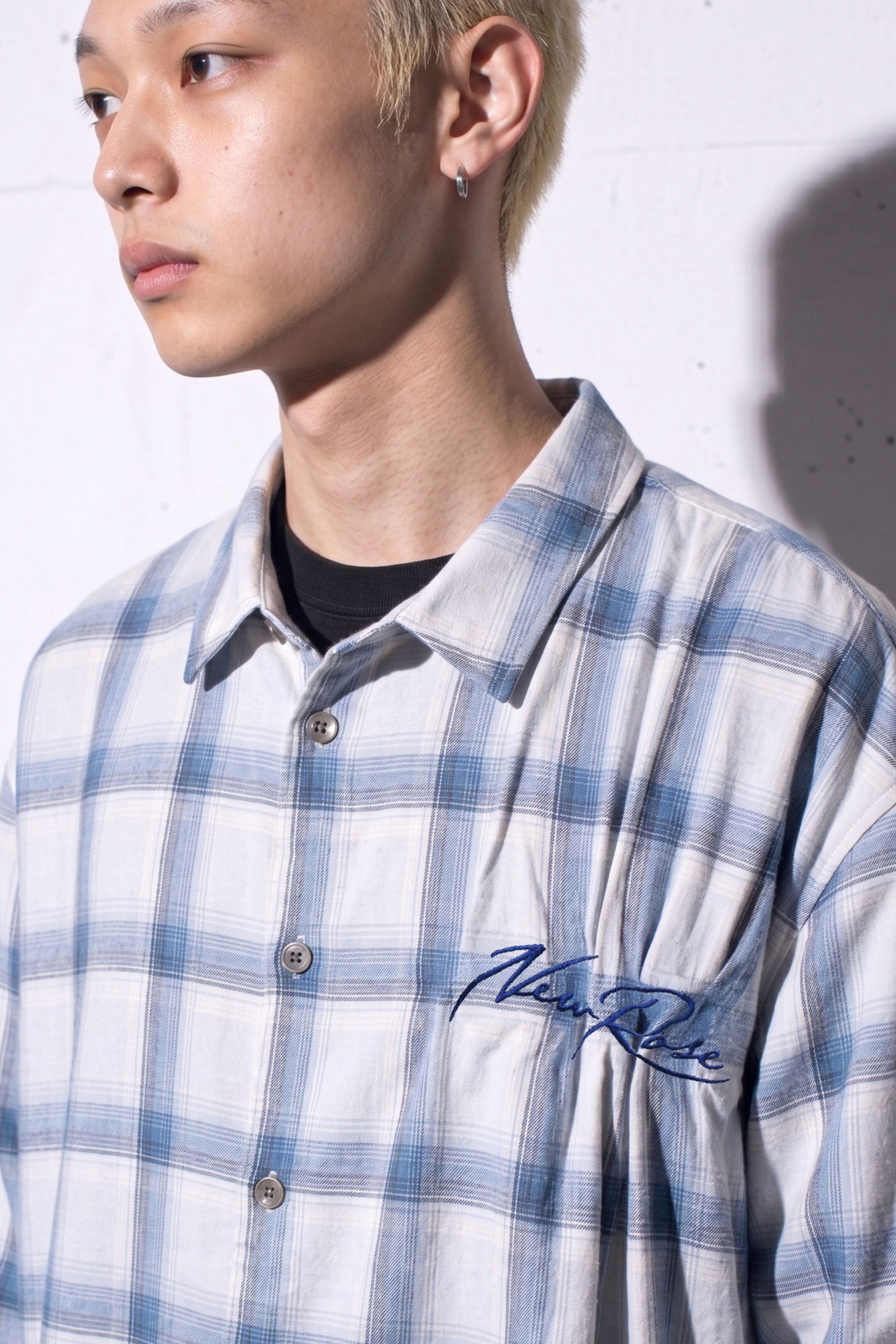 NewRose / Embroidery Wrinklework Long-sleeve Shirt - BLUE OMBRE STRIPE