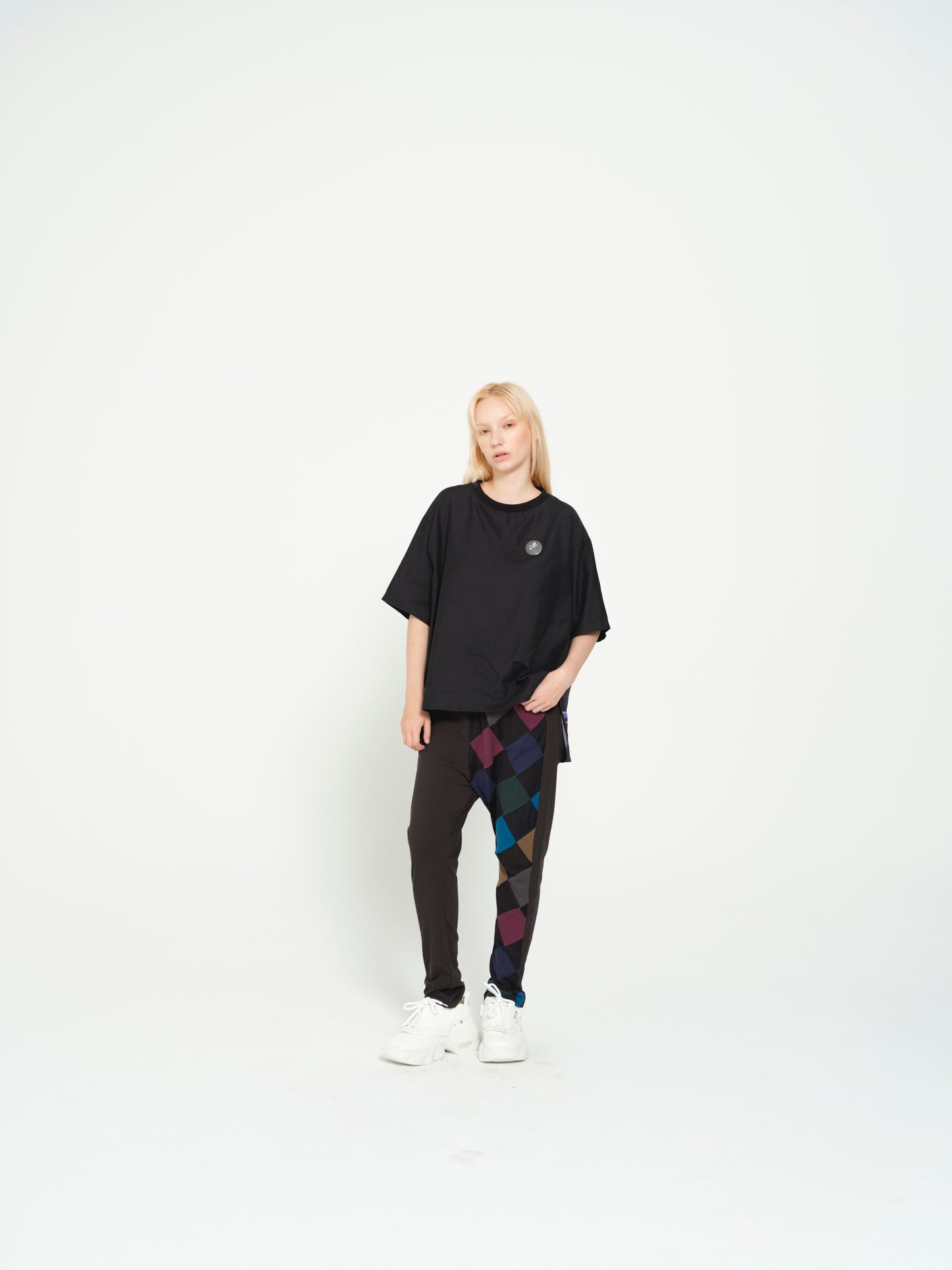 STOF / PEDESTRIAN SHIRT TEE - BLACK