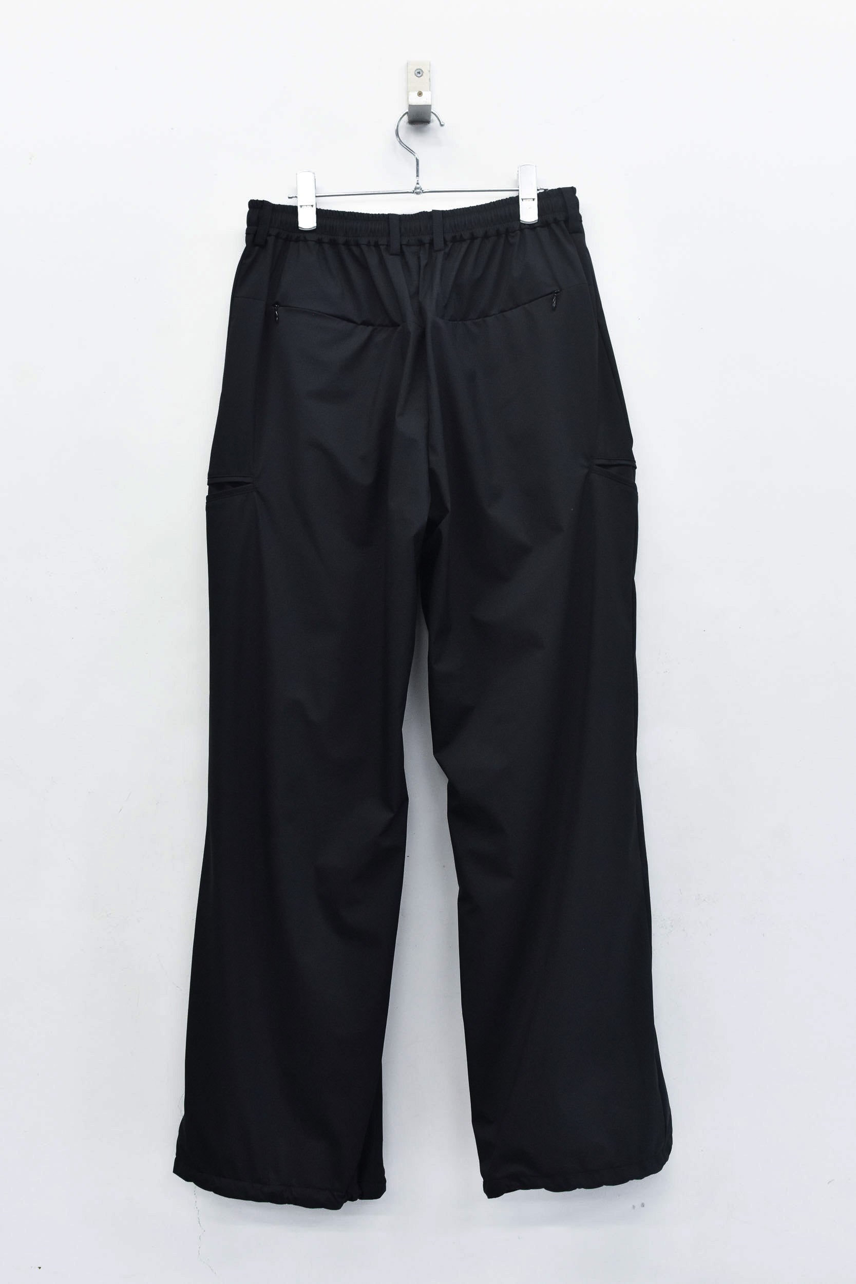 THE JEAN PIERRE / BETA 3Tuck Nylon Trouser - BLACK
