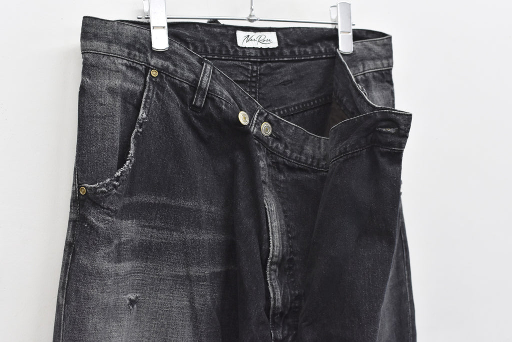 先行予約 NewRose / FOLD THE WAIST PANTS (Distressed finish）
