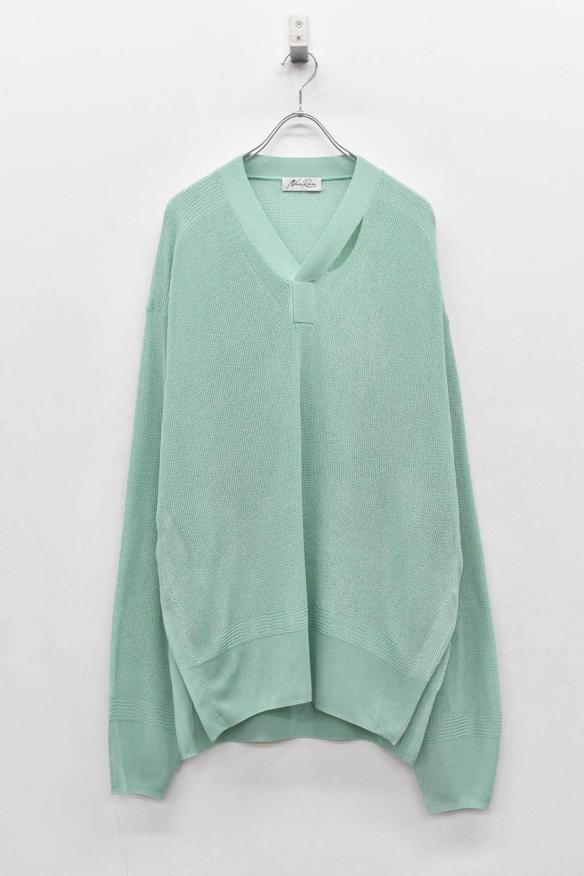 先行予約 NewRose / COMMANDO V NECK PULLOVER