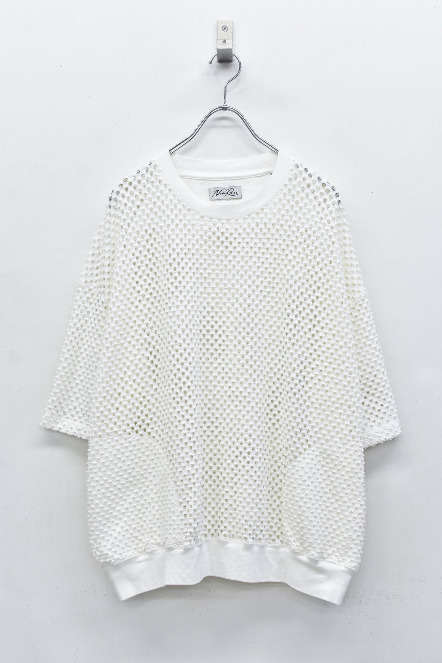 NewRose / Punched Fabric Side Pocket T-shirt - WHITE