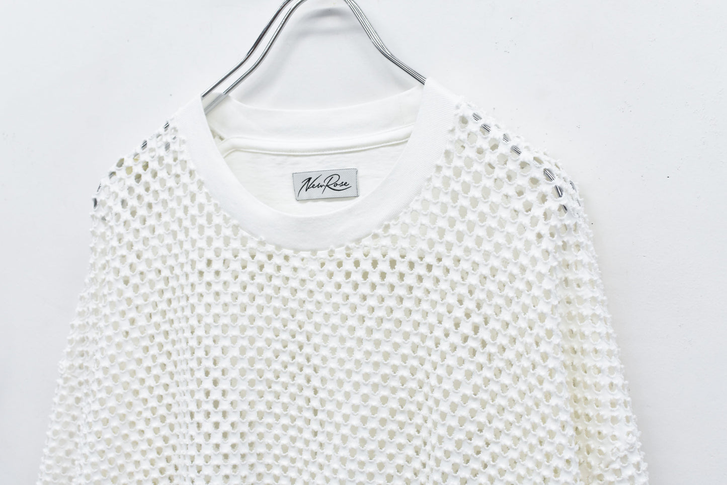 NewRose / Punched Fabric Side Pocket T-shirt - WHITE