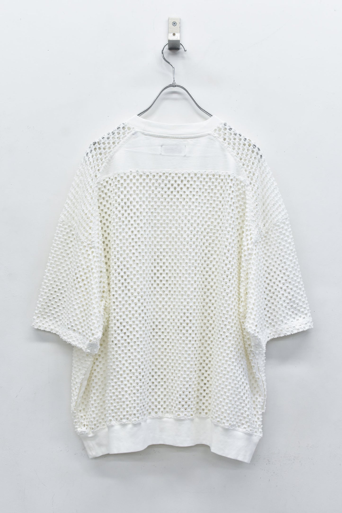 NewRose / Punched Fabric Side Pocket T-shirt - WHITE