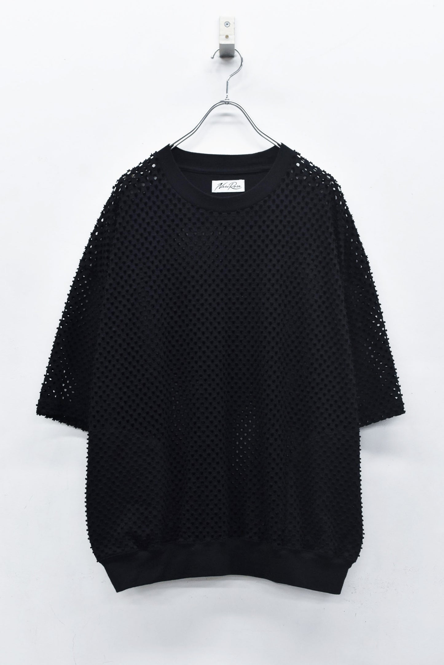 NewRose / Punched Fabric Side Pocket T-shirt - BLACK