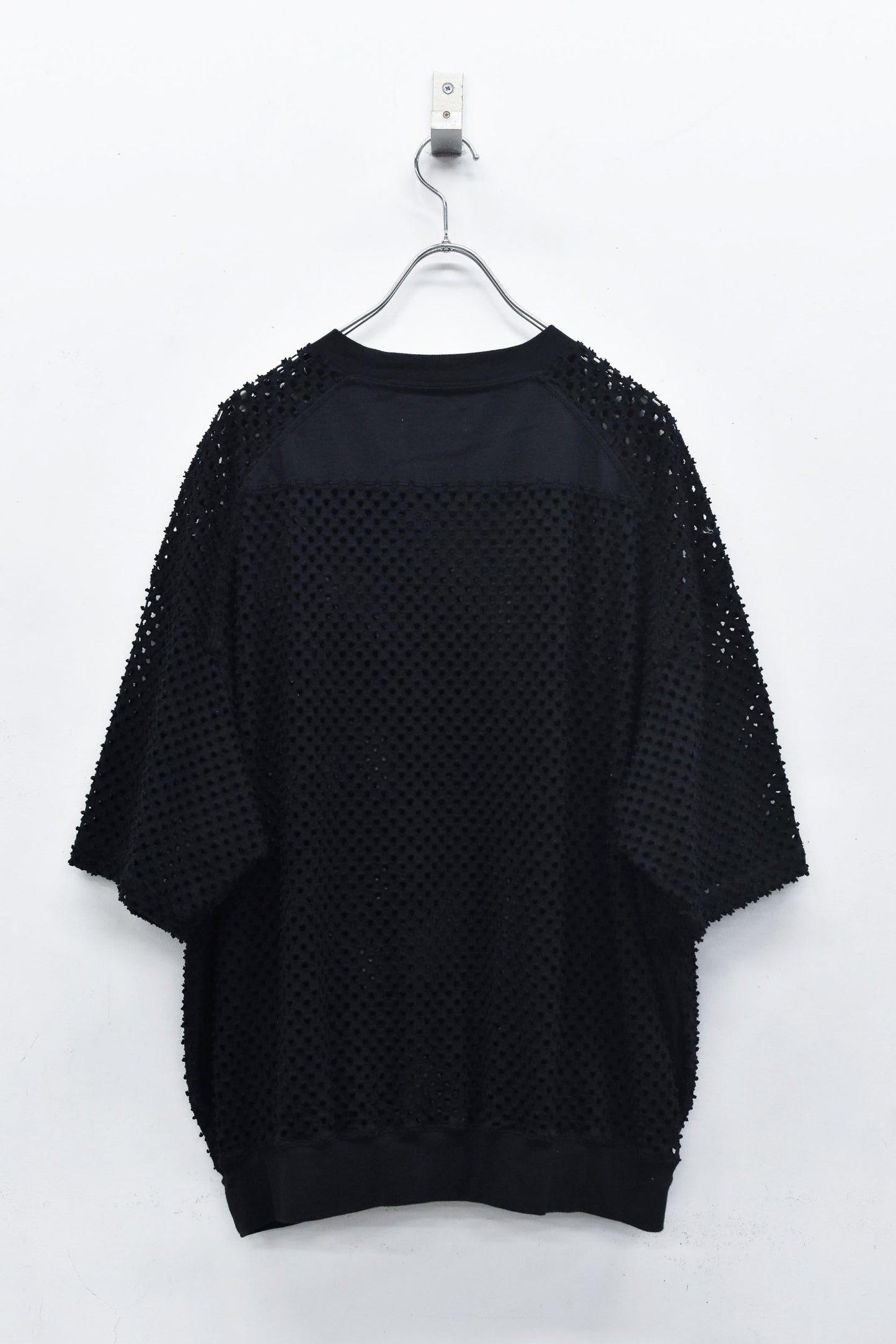 NewRose / Punched Fabric Side Pocket T-shirt - BLACK