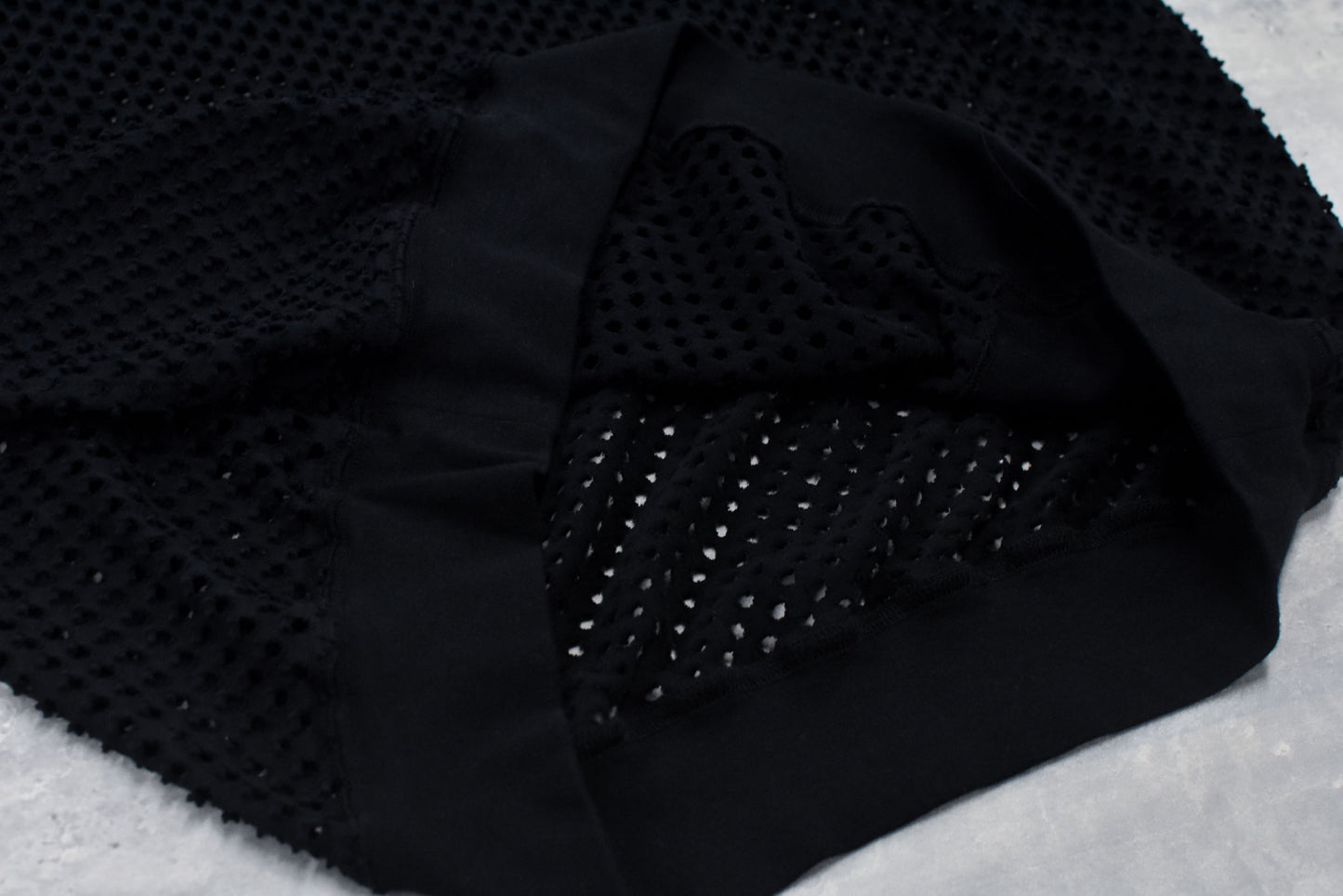 NewRose / Punched Fabric Side Pocket T-shirt - BLACK