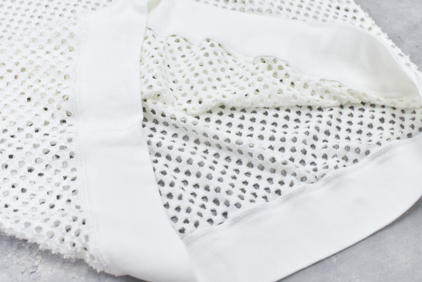 NewRose / Punched Fabric Long-sleeved Polo Shirt - WHITE