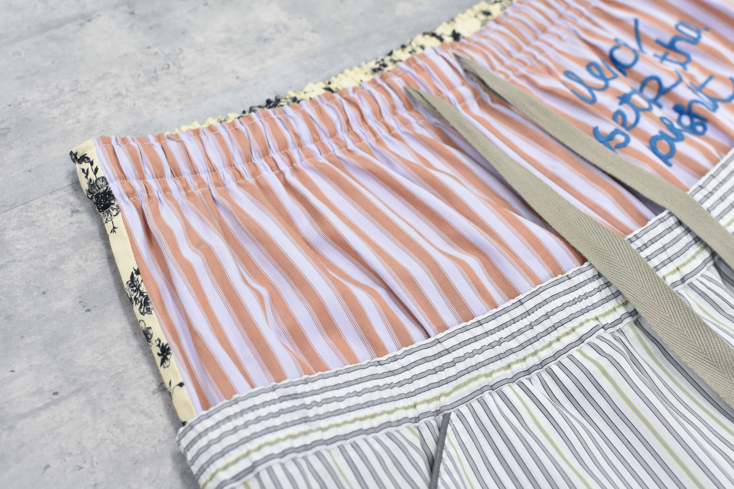 NewRose / Pajama Pants  Embroidery Print - GRAY STRIPE