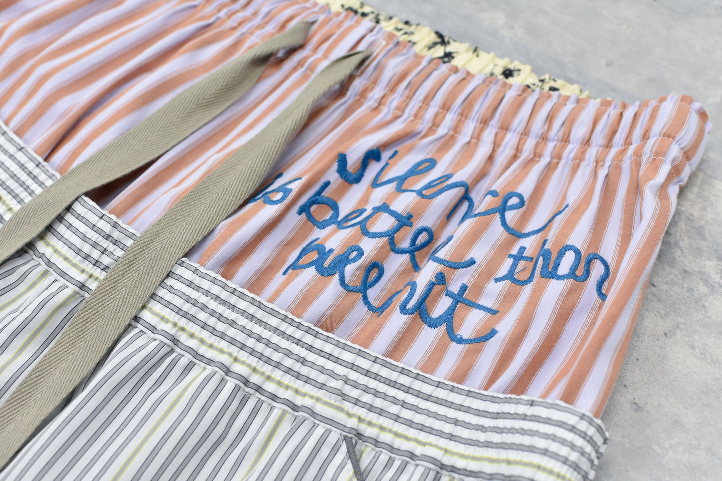 NewRose / Pajama Pants  Embroidery Print - GRAY STRIPE