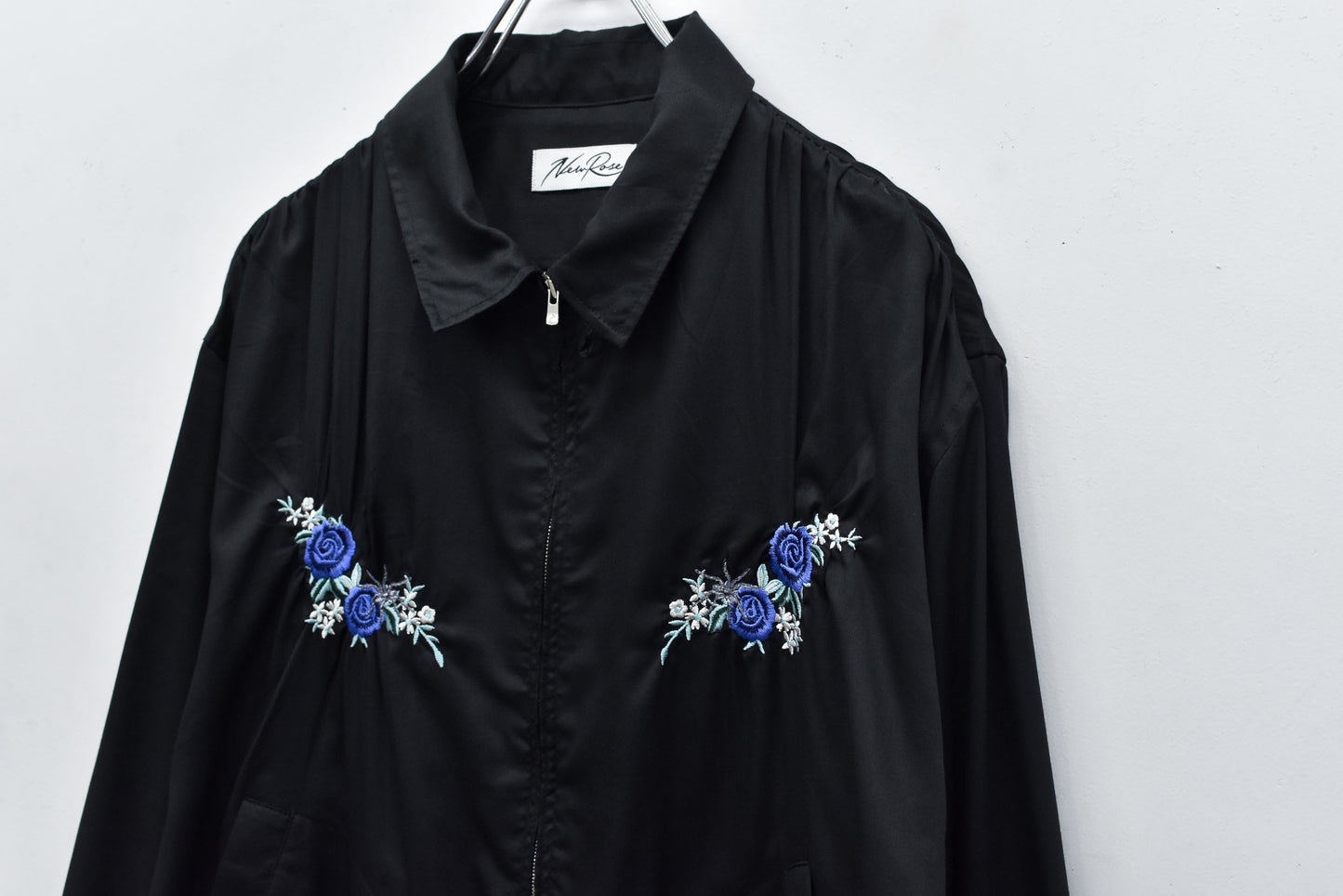 NewRose / Embroidery Wrinklework Blouson - BLACK