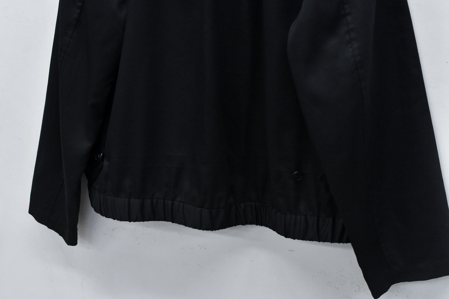 NewRose / Embroidery Wrinklework Blouson - BLACK