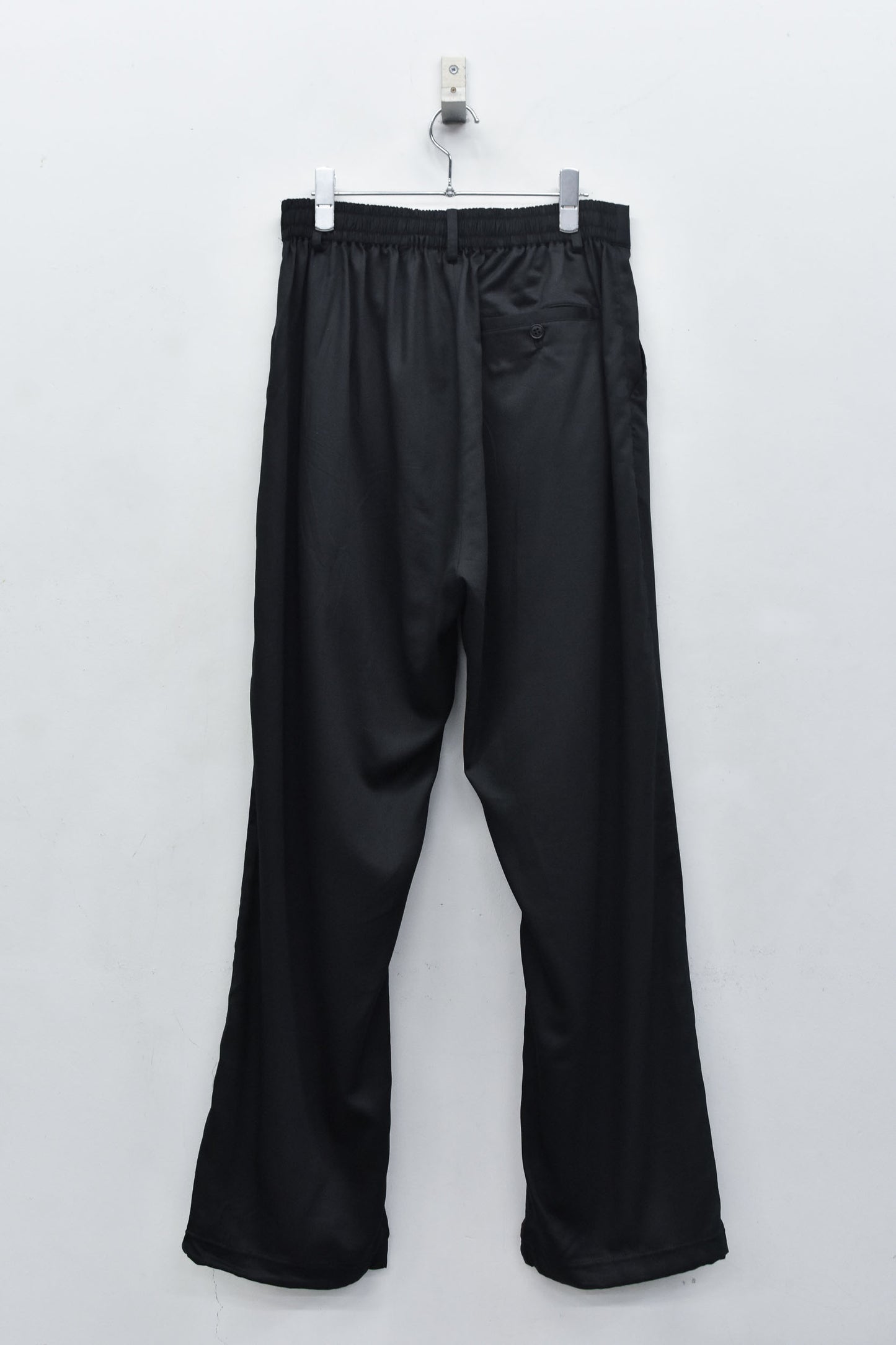 NewRose / Embroidery Wrinklework Tuck Pants - BLACK