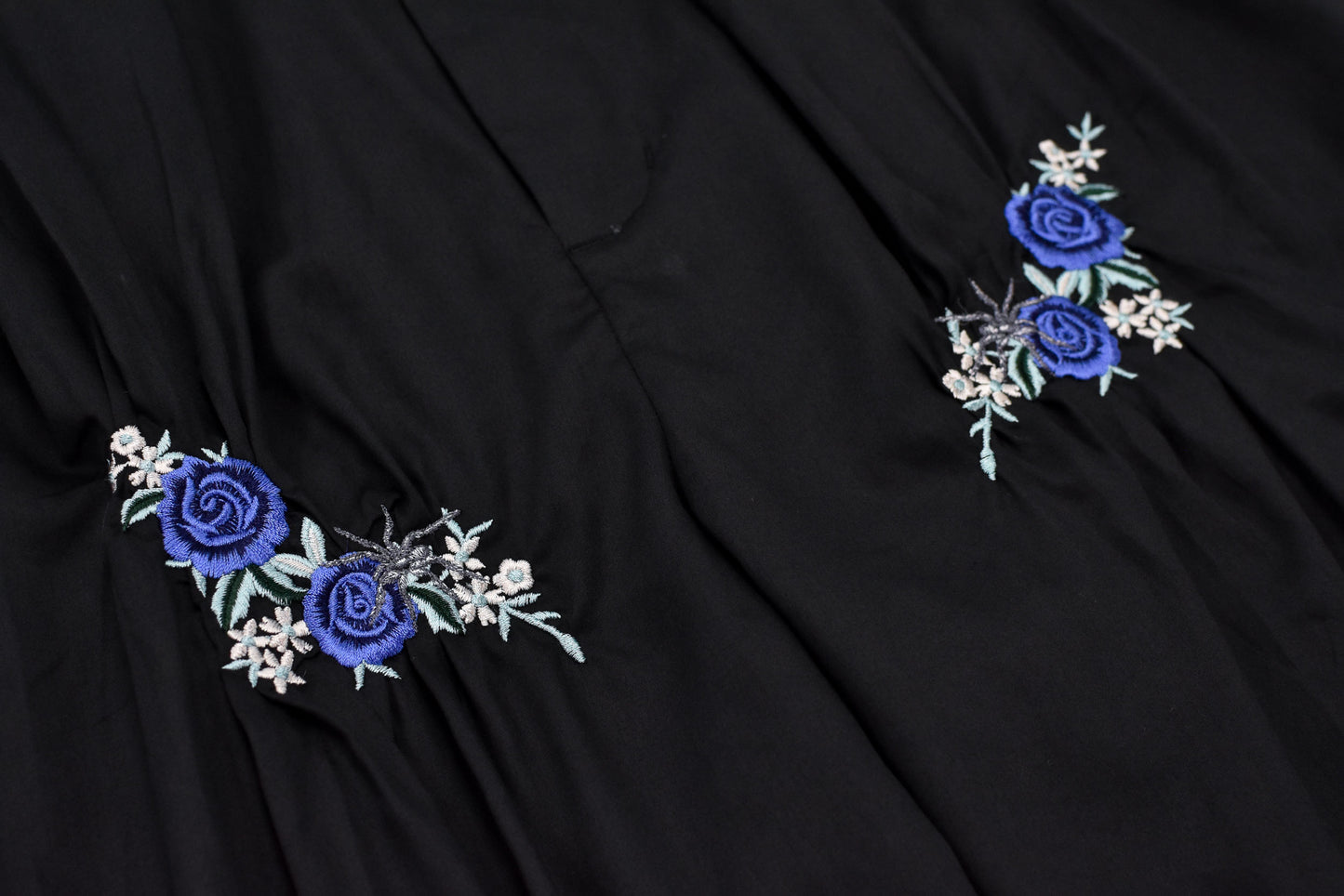 NewRose / Embroidery Wrinklework Tuck Pants - BLACK