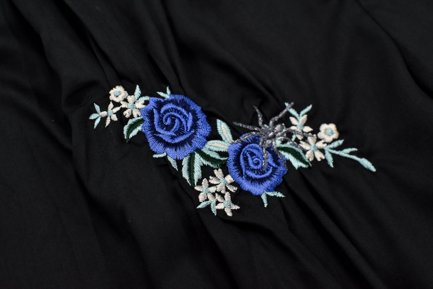 NewRose / Embroidery Wrinklework Tuck Pants - BLACK