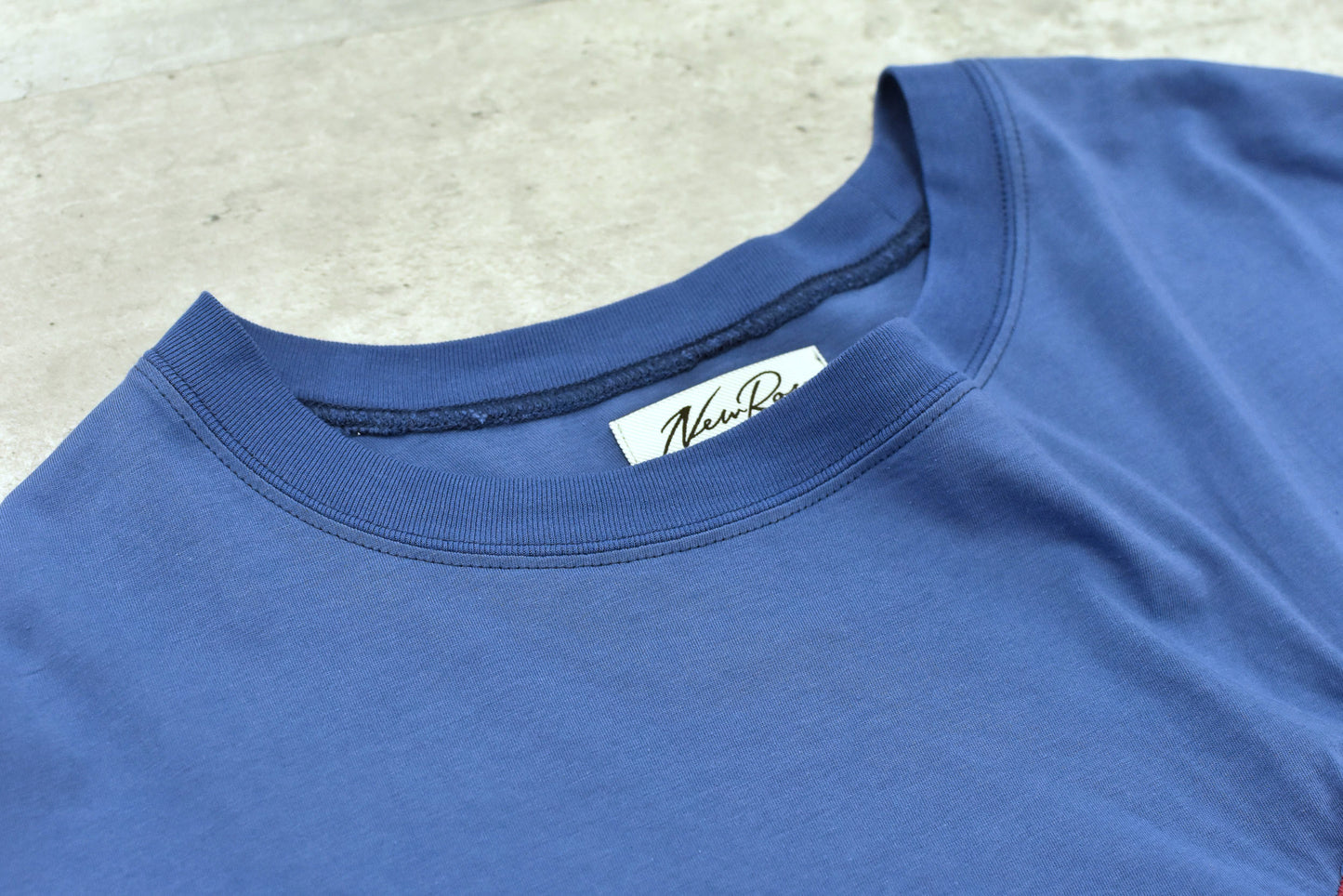 NewRose / Embroidery Wrinklework T-shirt - SMOKE BLUE