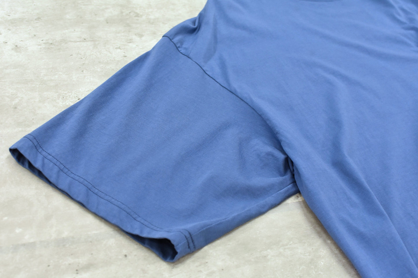NewRose / Embroidery Wrinklework T-shirt - SMOKE BLUE