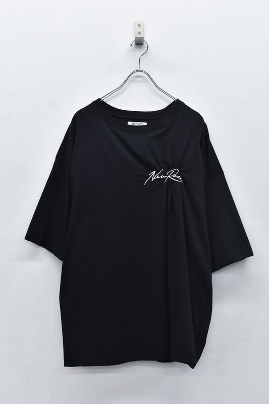 NewRose / Embroidery Wrinklework T-shirt -BLACK