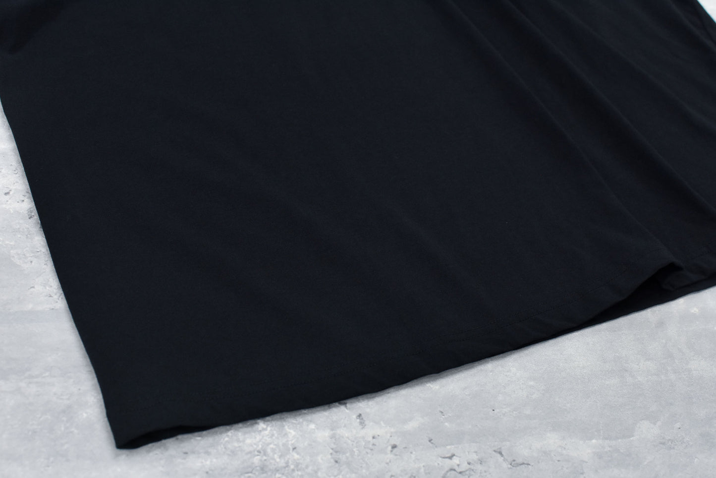 NewRose / Embroidery Wrinklework T-shirt -BLACK