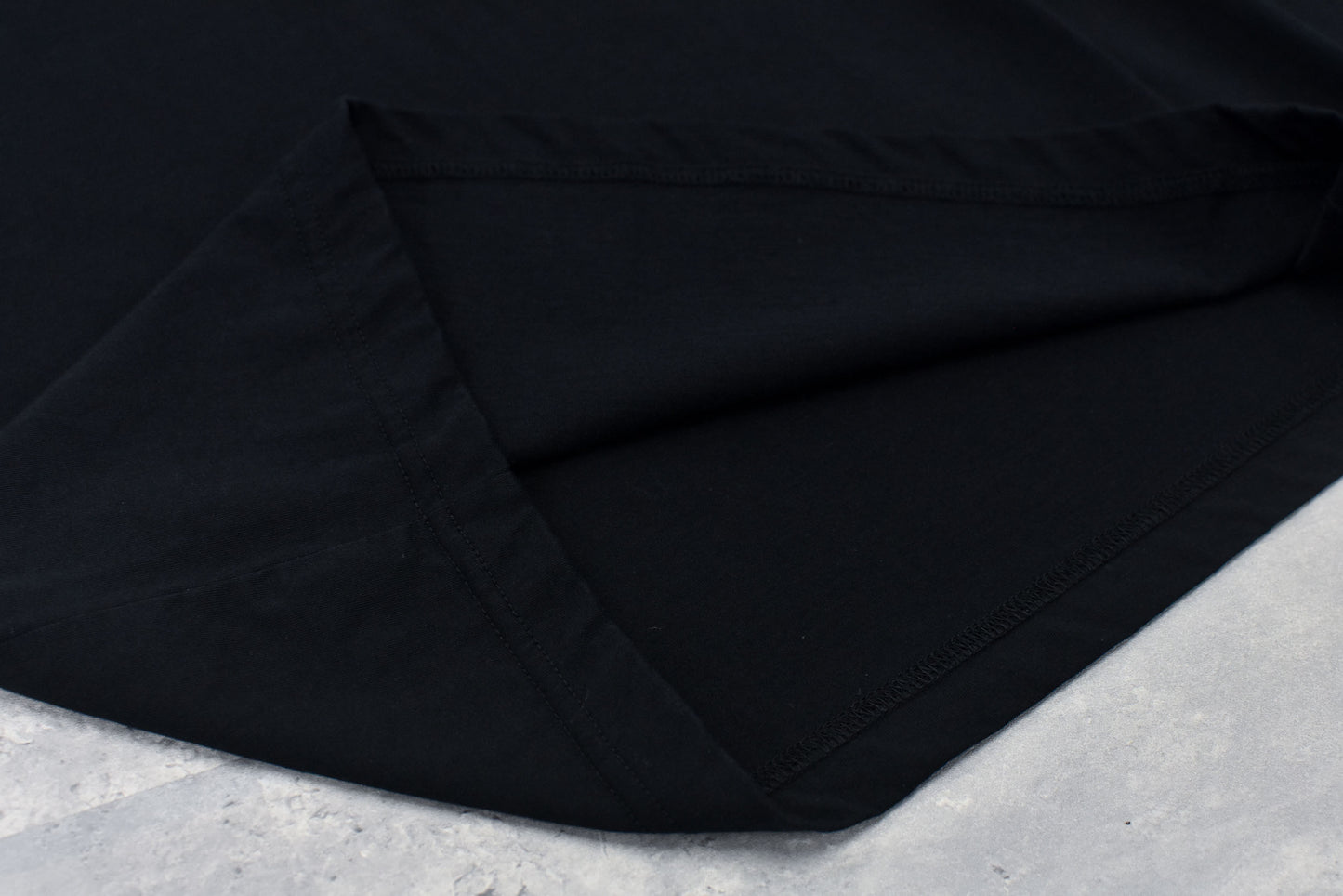 NewRose / Embroidery Wrinklework T-shirt -BLACK