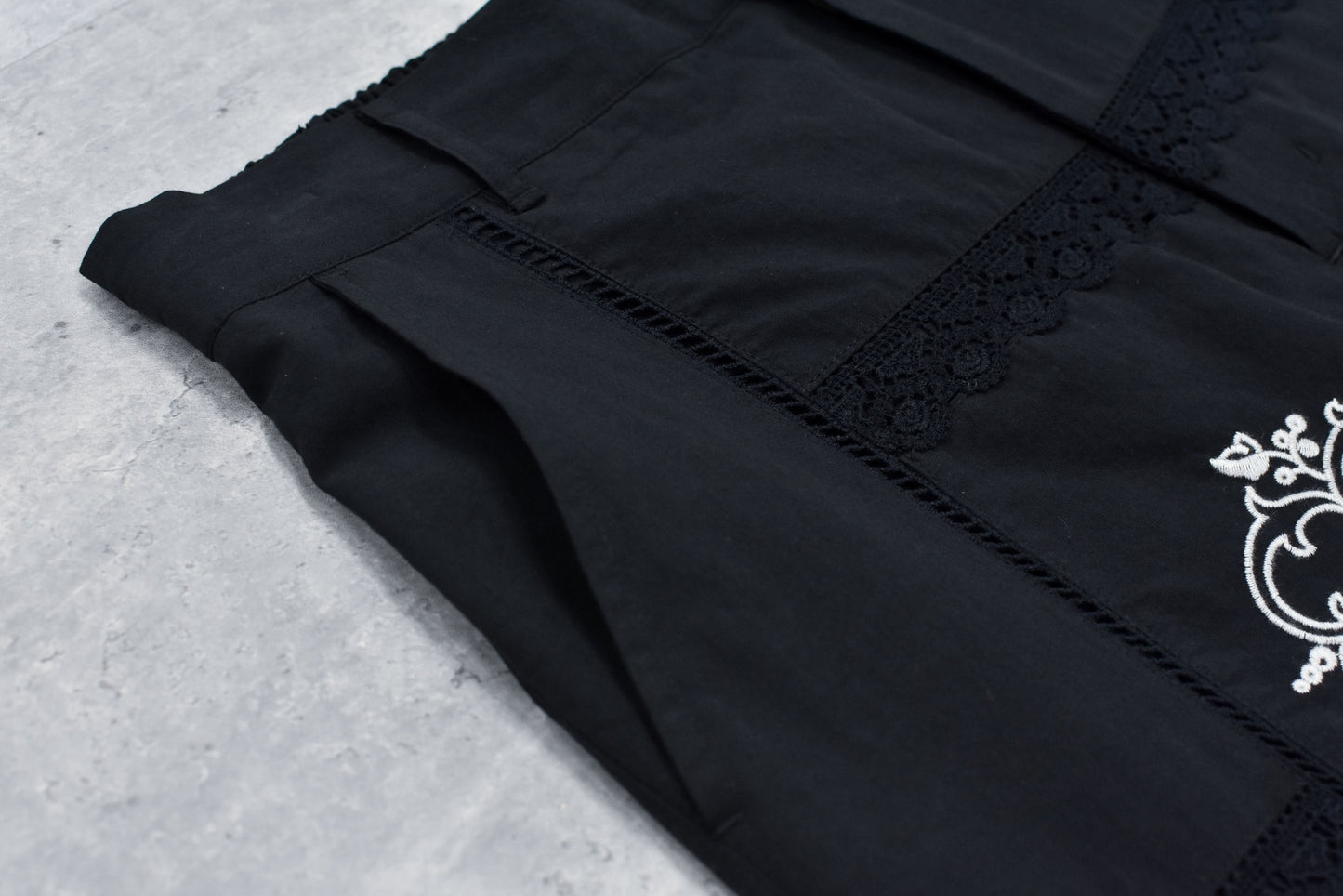 NewRose / Ladder Race×Embroidery Pants - BLACK