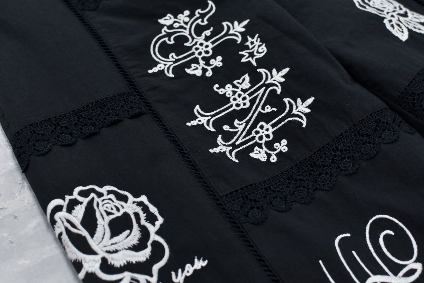 NewRose / Ladder Race×Embroidery Pants - BLACK