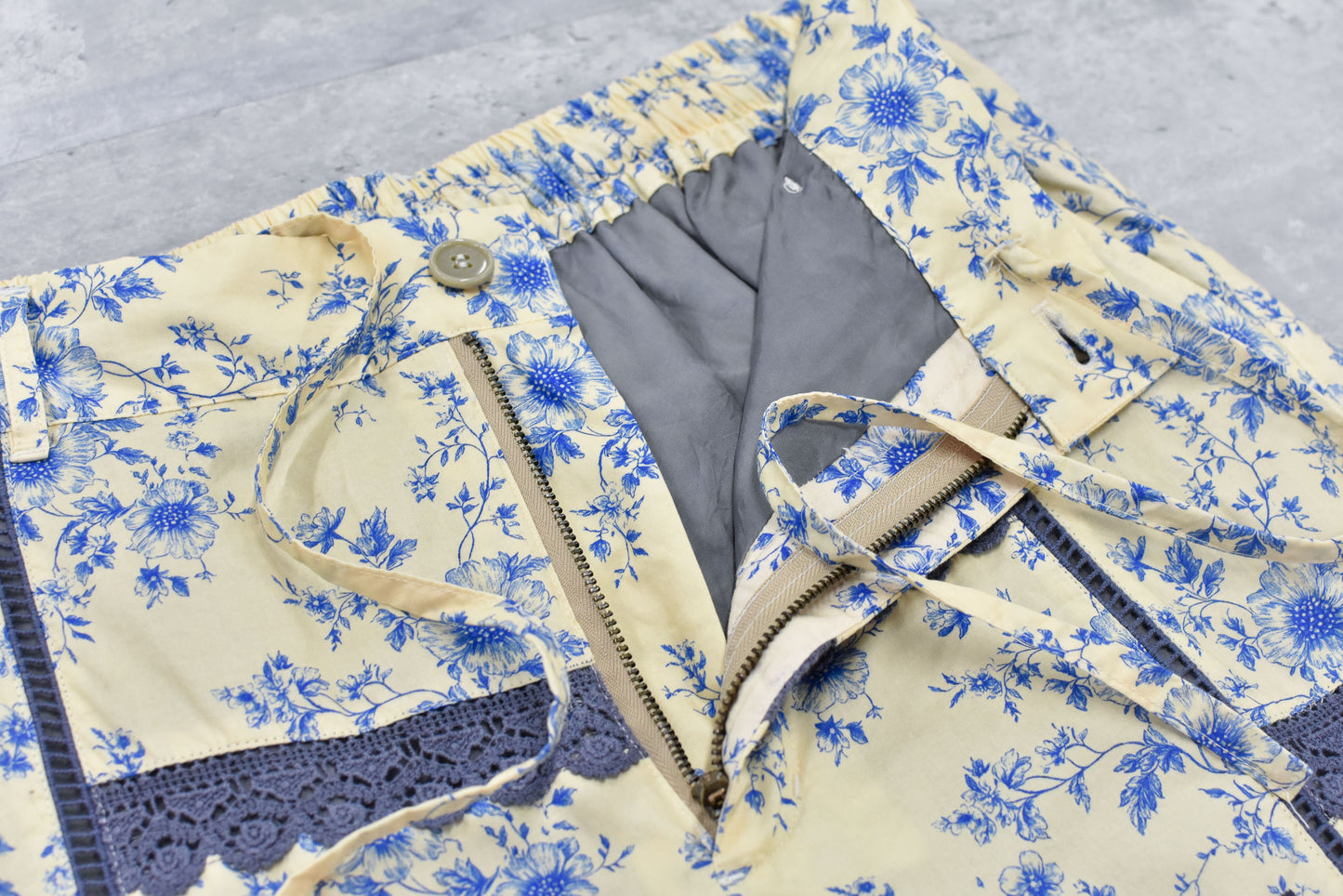 NewRose / Ladder Race×Embroidery Pants - BLUE FLOWER