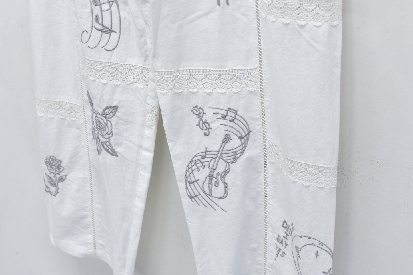 NewRose / Ladder Race×Embroidery Pants - WHITE