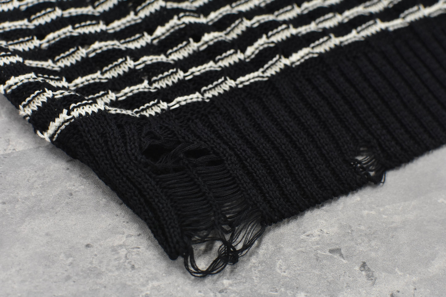 NewRose / Links Knitting Destroy Pullover - BLACK*WHITE