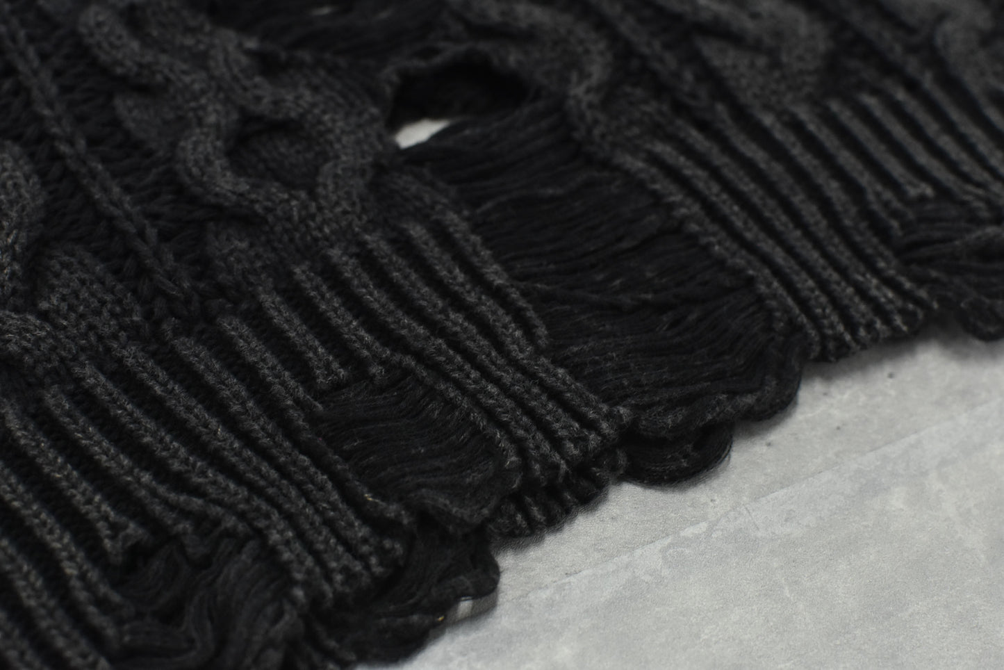 NewRose / Rope Knitting Pigment Destroy Pullover - BLACK