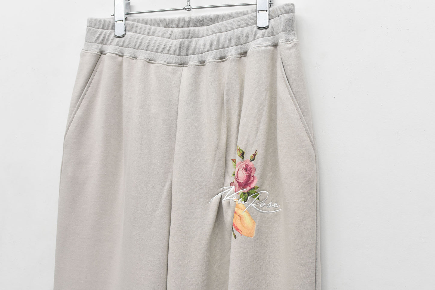 NewRose / Embroidery Wrinklework Sweatpants - GRAY