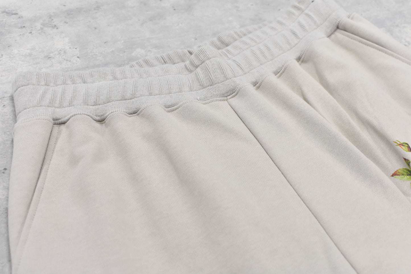 NewRose / Embroidery Wrinklework Sweatpants - GRAY