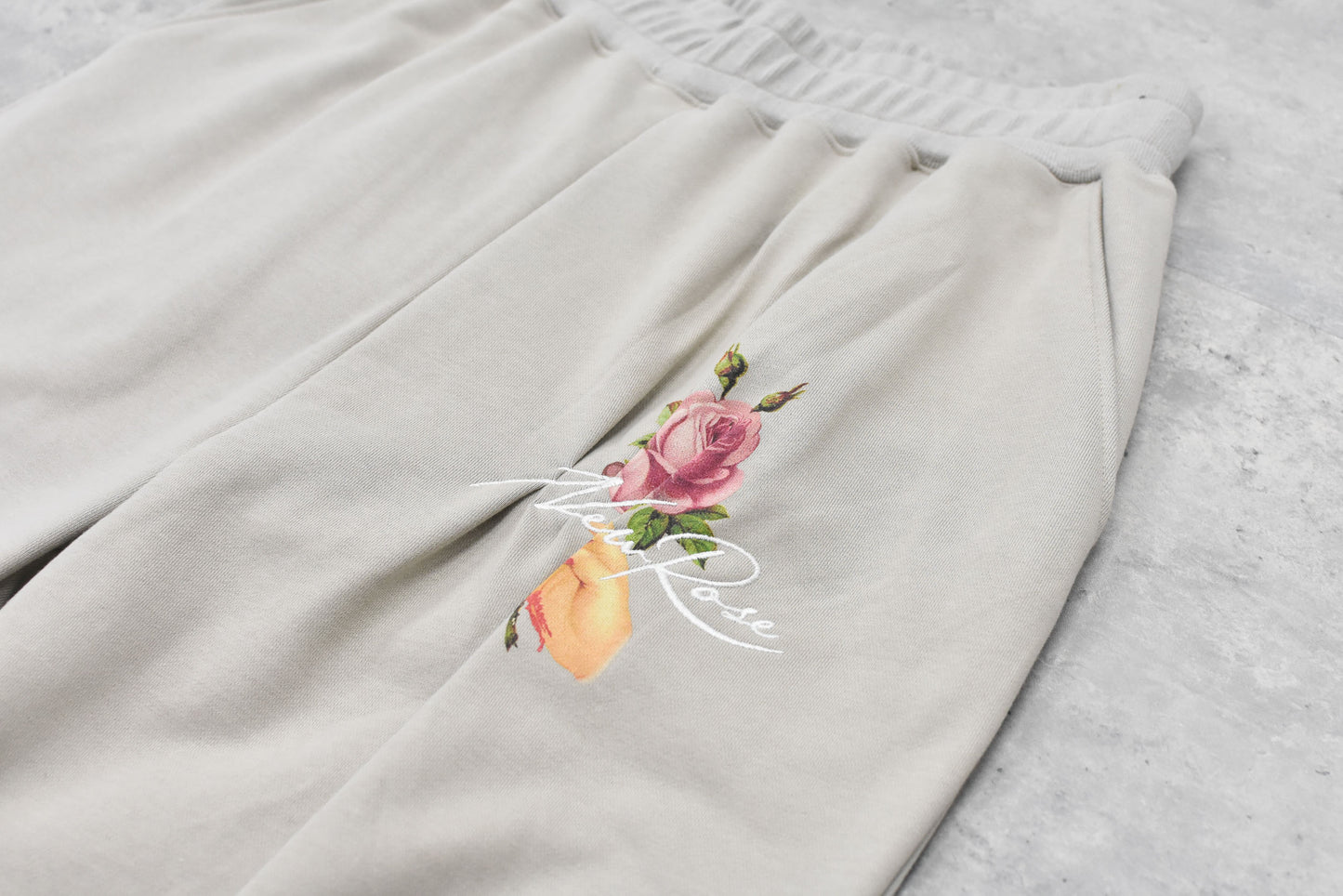 NewRose / Embroidery Wrinklework Sweatpants - GRAY