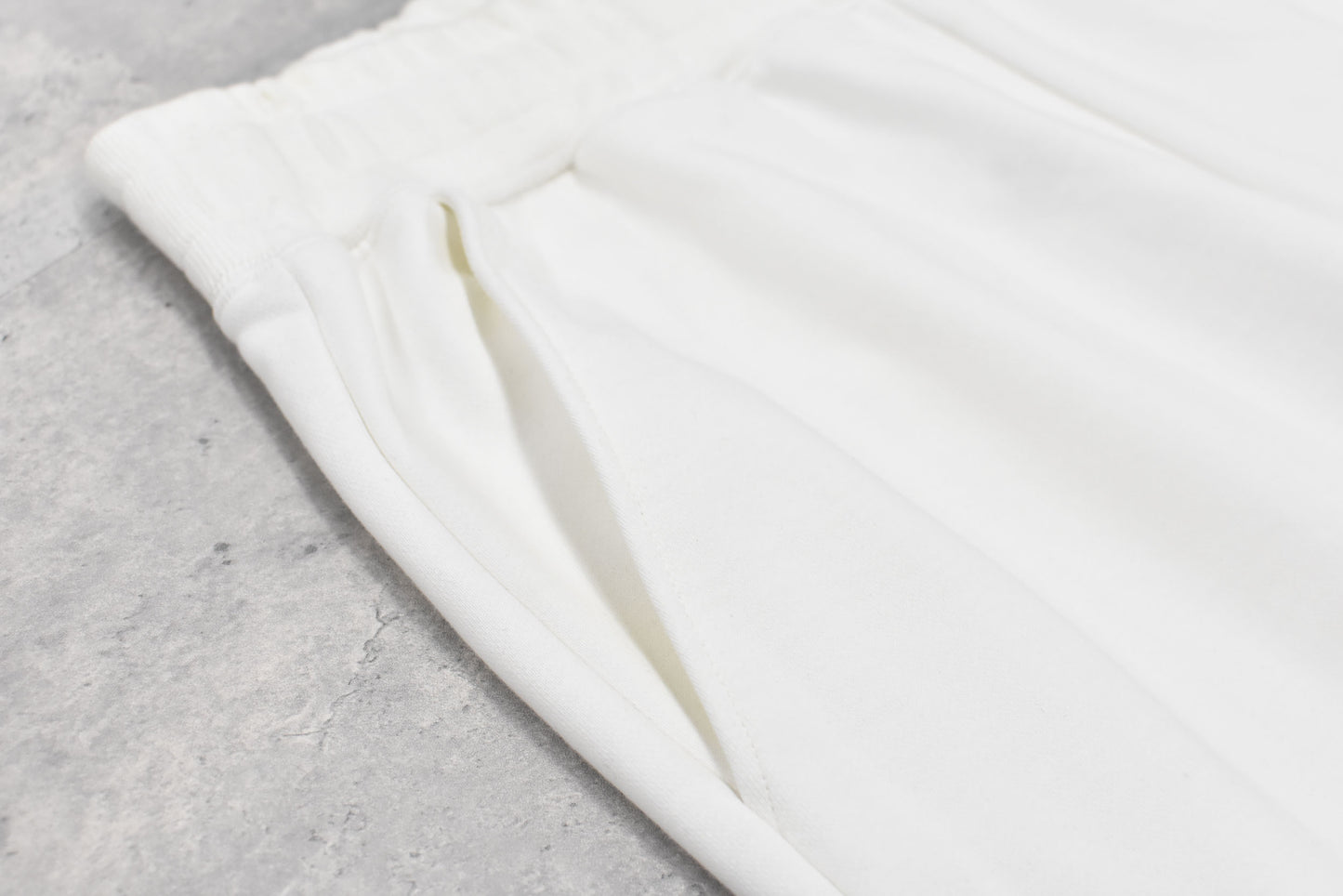 NewRose / Embroidery Wrinklework Sweatpants - WHITE