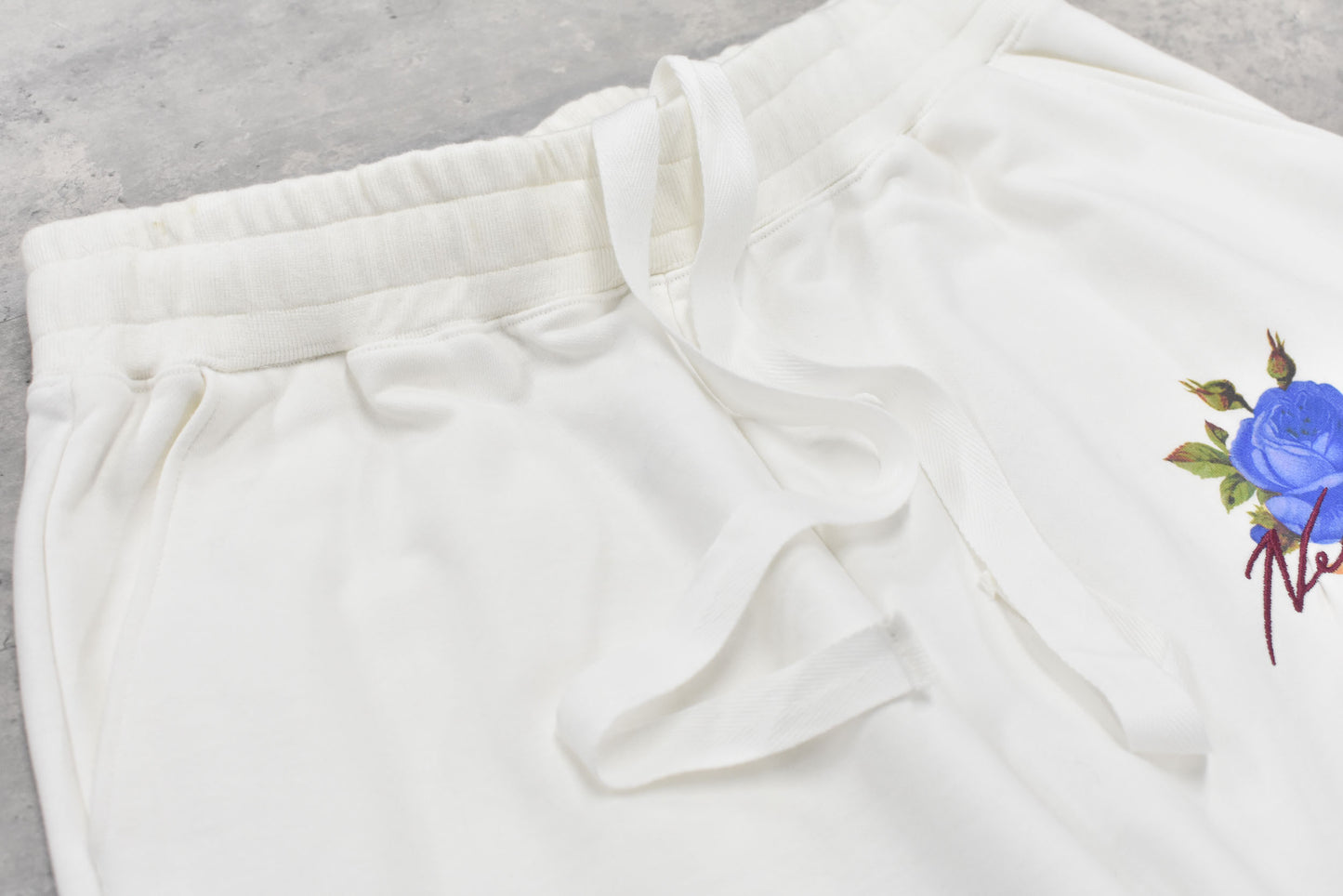 NewRose / Embroidery Wrinklework Sweatpants - WHITE