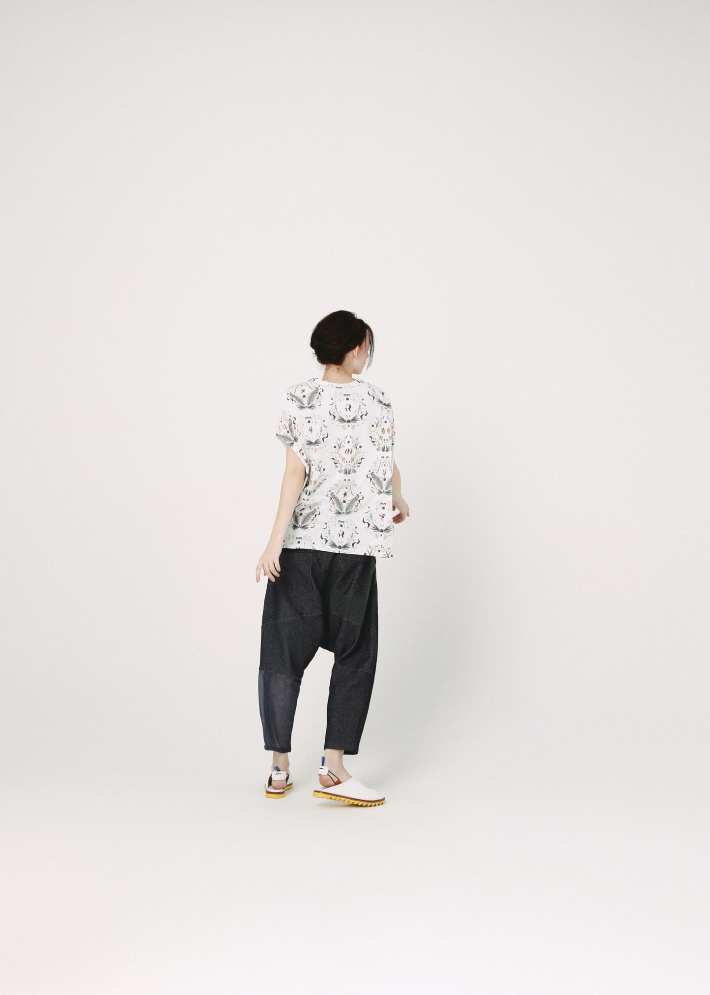 BEDSIDEDRAMA / Dance In The Garden Tee - NATURAL